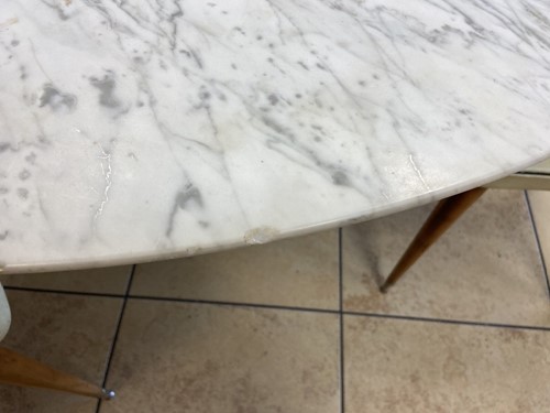 Lot 257 - Maurice Burke for Arkana, a Tulip dining table