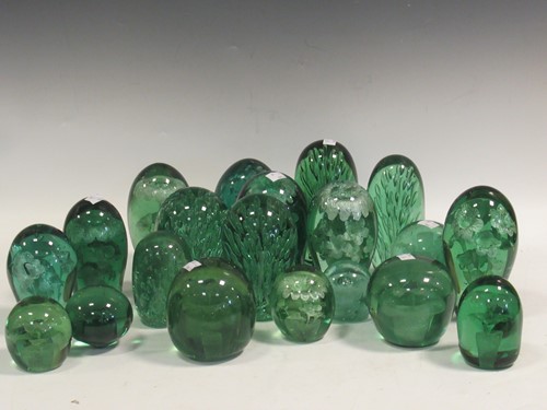 Lot 73 - 20 various glass dumps
