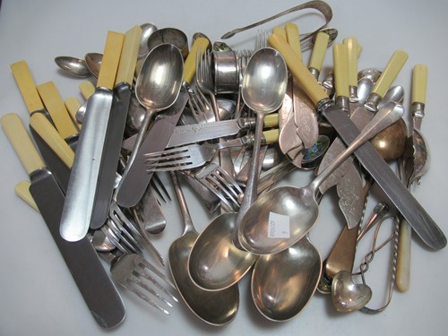 Lot 284 - A collection of assorted silver flatware and a...