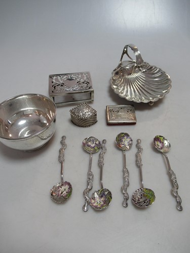 Lot 203 - A silver bowl, a silver shell dish, a silver...