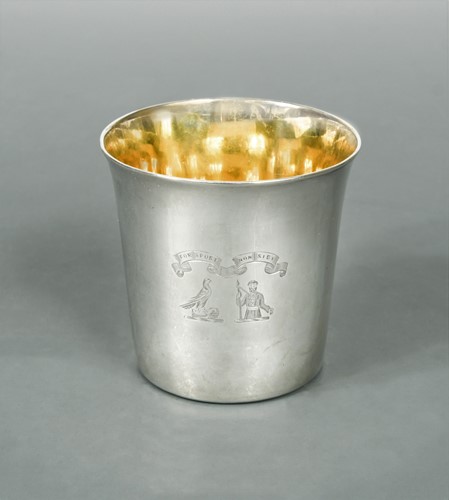Lot 494 - A parcel gilt beaker