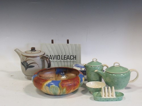 Lot 181 - A David Leach teapot, together with a Susie...