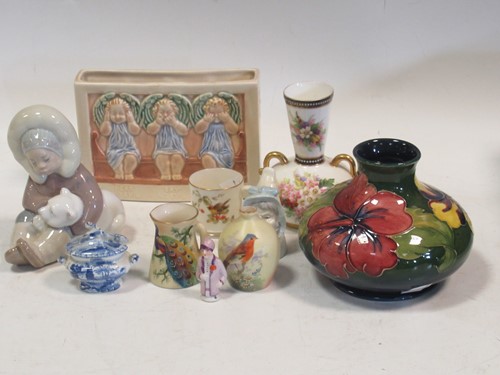 Lot 191 - Moorcroft vase, Beswick wall holder, and other...