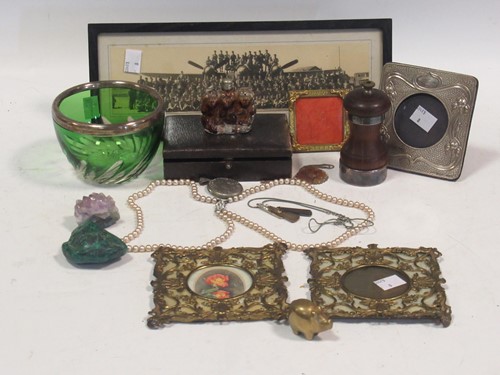 Lot 186 - Small collectables including photo frames,...