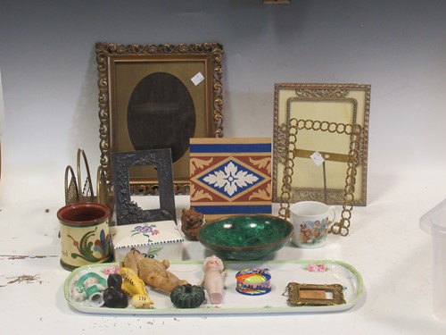 Lot 162 - Small collectables, including miniature dolls,...