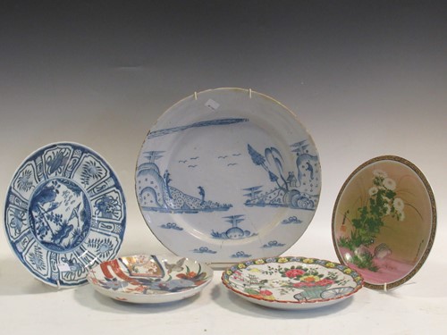 Lot 103 - A Delft tin glazed dish 34cm diameter and four...