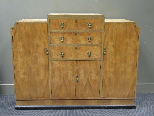 Lot 573 - An Art Deco side board (A/F) 118 x 153 x 47cm