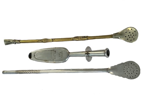 Lot 333 - A 'Gibson' style medicine spoon together with two bombillas