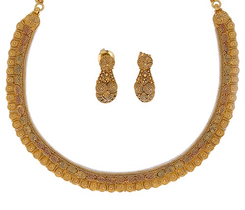 Lot 158 - A necklet and ear pendant suite of Indian origin