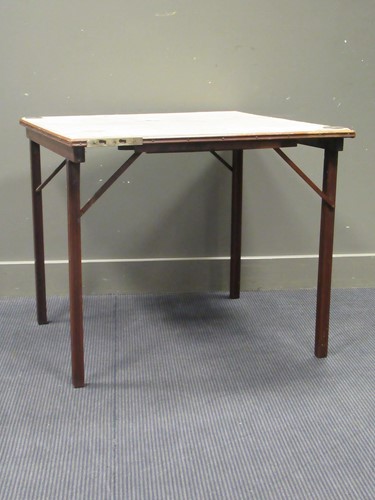 Lot 556 - A Mudies squeezer card table with felt top and...