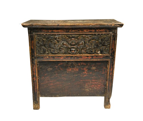 Lot 225 - A late 18th century central Tibet small altar table