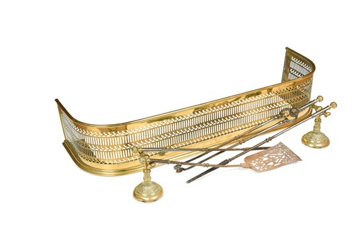 Lot 823 - A brass fender, early 19th century