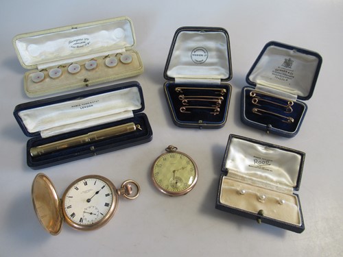 Lot 184 - A cased set of four stock pins and another...