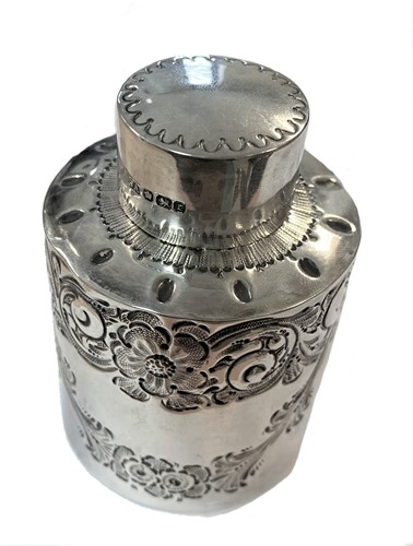 Lot 299 - A Victorian silver tea caddy canister