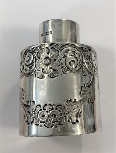 Lot 299 - A Victorian silver tea caddy canister