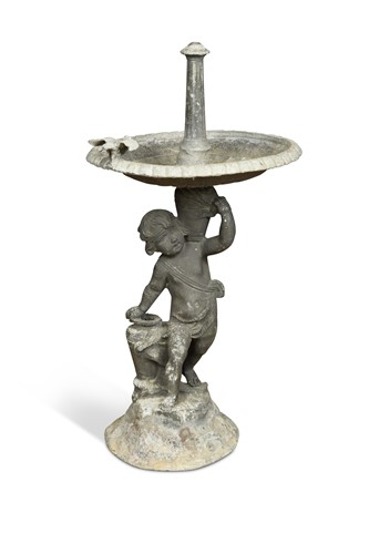 Lot 532 - A lead fountain birdbath