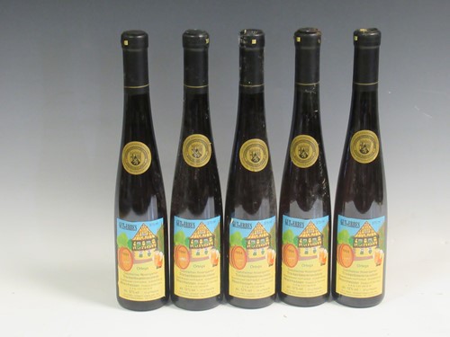 Lot 133 - A collection of mixed wine to include...