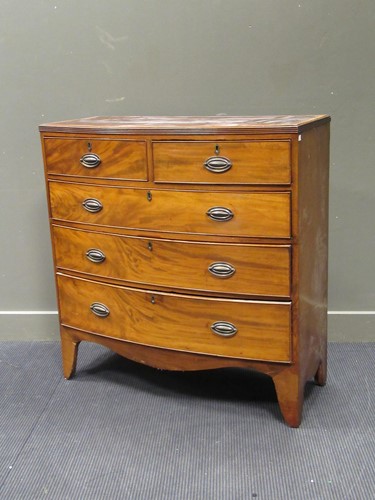 Lot 551 - A George III mahogany and satinwood banded...