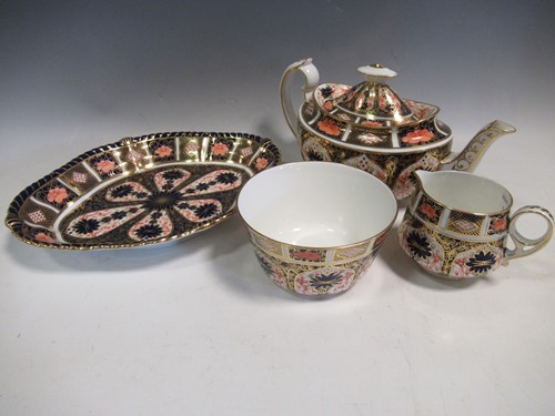 Lot 49 - Royal Crown Derby items