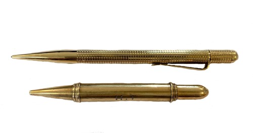 Lot 322 - Two 9ct gold propelling pencils