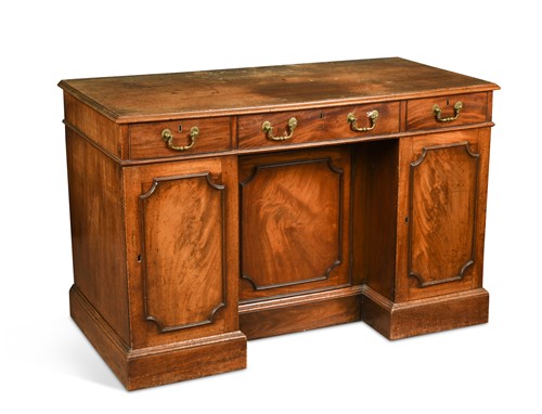 Lot 296 - A George III mahogany dressing table