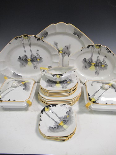 Lot 74 - A Shelley dinner service for six, comprising...