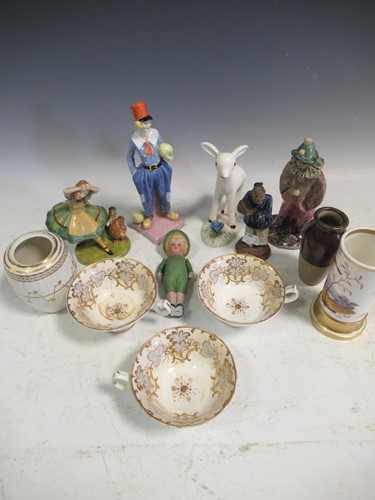 Lot 80 - A Wade Alice in Wonderland figure, A Royal...