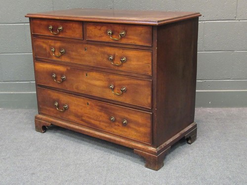Lot 483 - A George III mahogany chest of drawers 80 x 98...