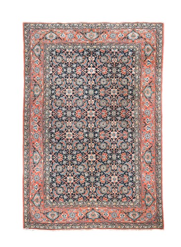 Lot 471 - A finely-woven Kashan rug