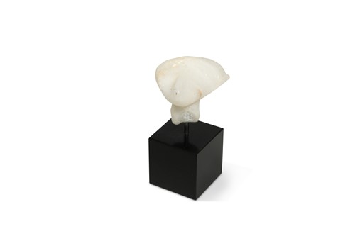 Lot 366 - A head fragment of a marble Gunnel Stargazer