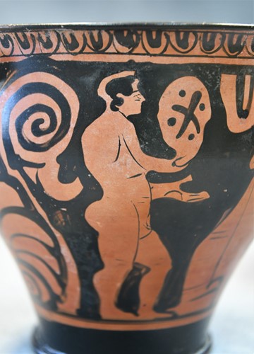 Lot 369 - A 4th/5th century BC ewer