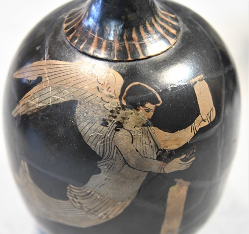 Lot 369 - A 4th/5th century BC ewer