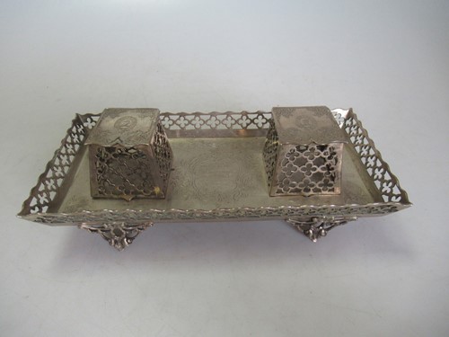 Lot 238 - A Victorian silver inkstand, 10.7ozt