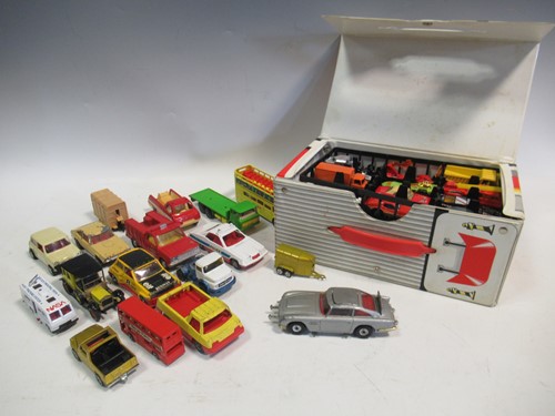 Lot 45 - A collection of Corgi, Matchbox and Dinky...