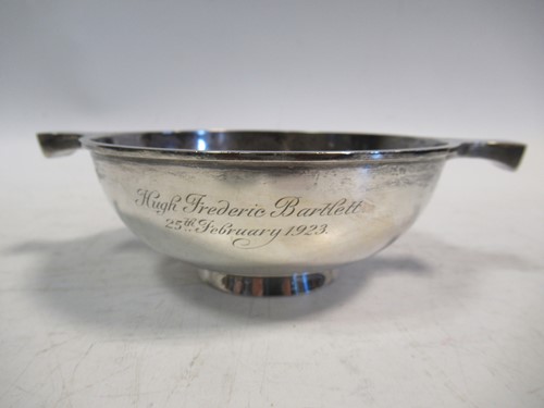 Lot 255 - A modern silver quaich, 5.5ozt