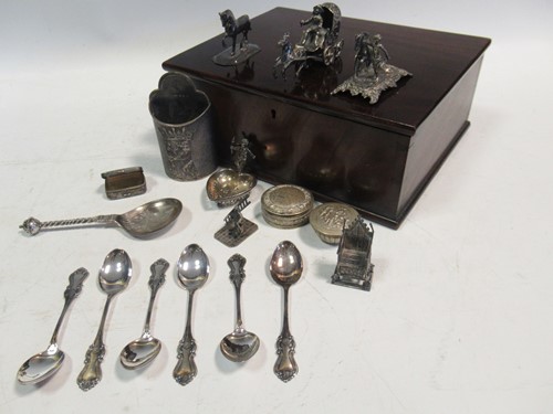 Lot 256 - A small collection of Dutch and other...