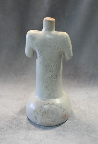 Lot 84 - A carved hardstone model of a female nude