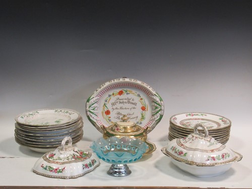 Lot 22 - A collection of various ceramics to include a...