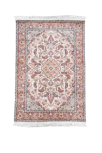 Lot 558 - A Kashan rug, late 20th century