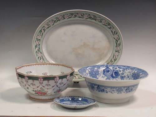 Lot 65 - A Paris porcelain fluted bowl painted with...
