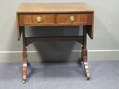 Lot 512 - An Edwardian George III revival crossbanded...