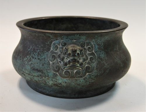 Lot 66 - A Chinese bronze censor, Ming Dynasty, 17th century
