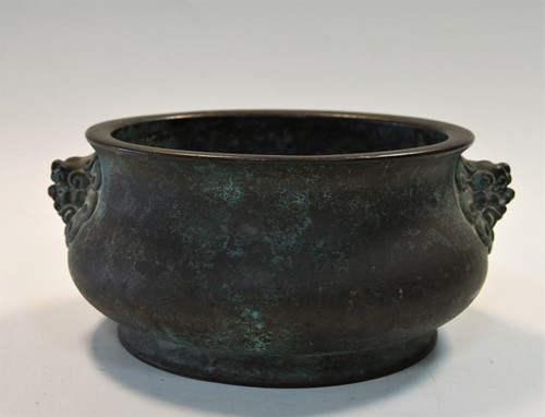 Lot 66 - A Chinese bronze censor, Ming Dynasty, 17th century
