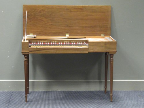 Lot 479 - A 20th century mahogany cased clavichord by...