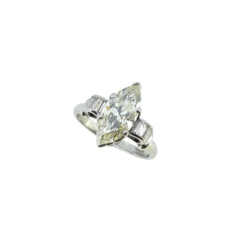 Lot 209 - A marquise cut diamond ring