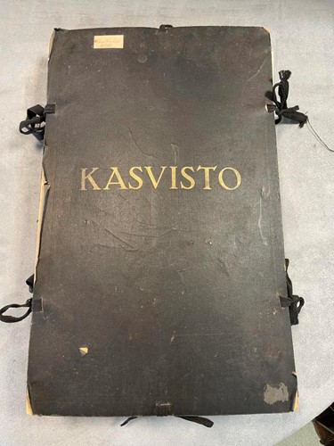 Lot 109 - A folder of pressed flowers, Finnish, labels...