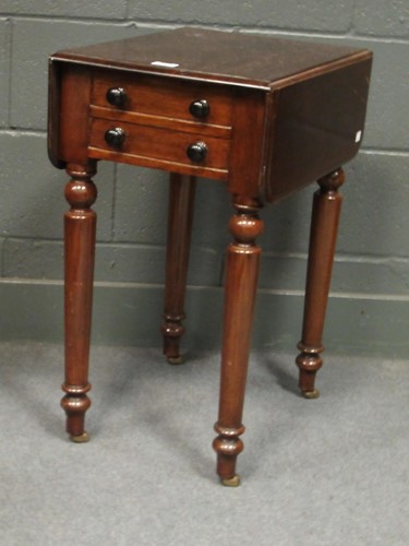 Lot 604 - A 19th century mahogany work table 70 x 39 x 51cm