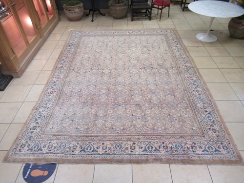 Lot 760 - A Fereghan carpet with sand coloured field 391...