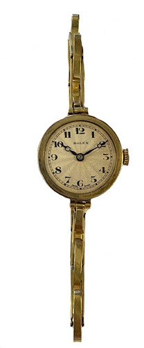 Lot 256 - Rolex - An early 20th century 18ct gold wristwatch