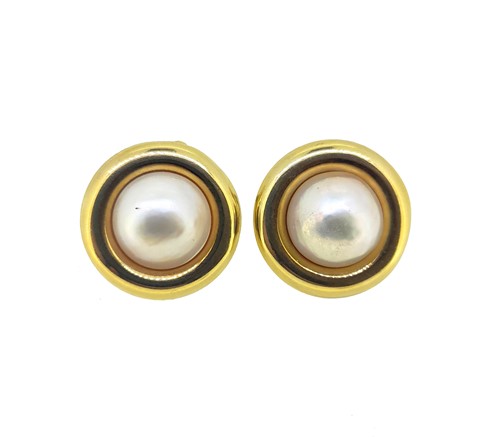 Lot 180 - A pair of mabé pearl ear clips